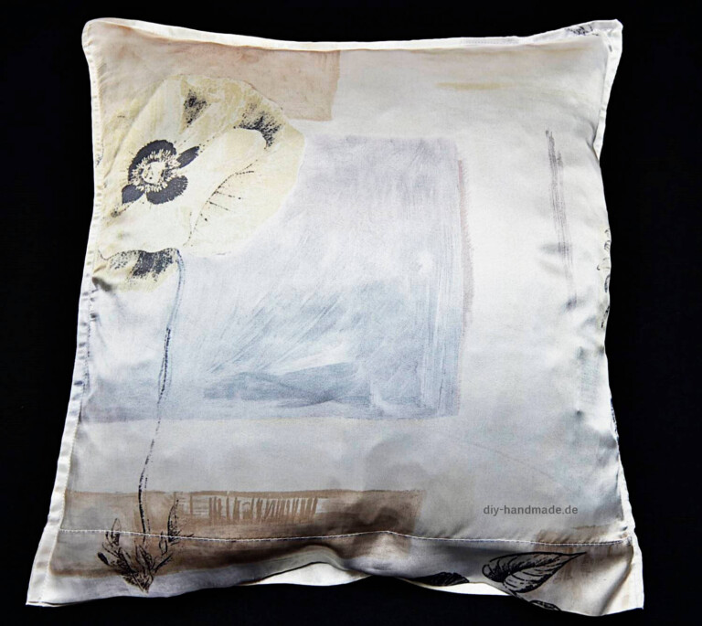 70er Jahre Kissenhüllen Blumenmotiv