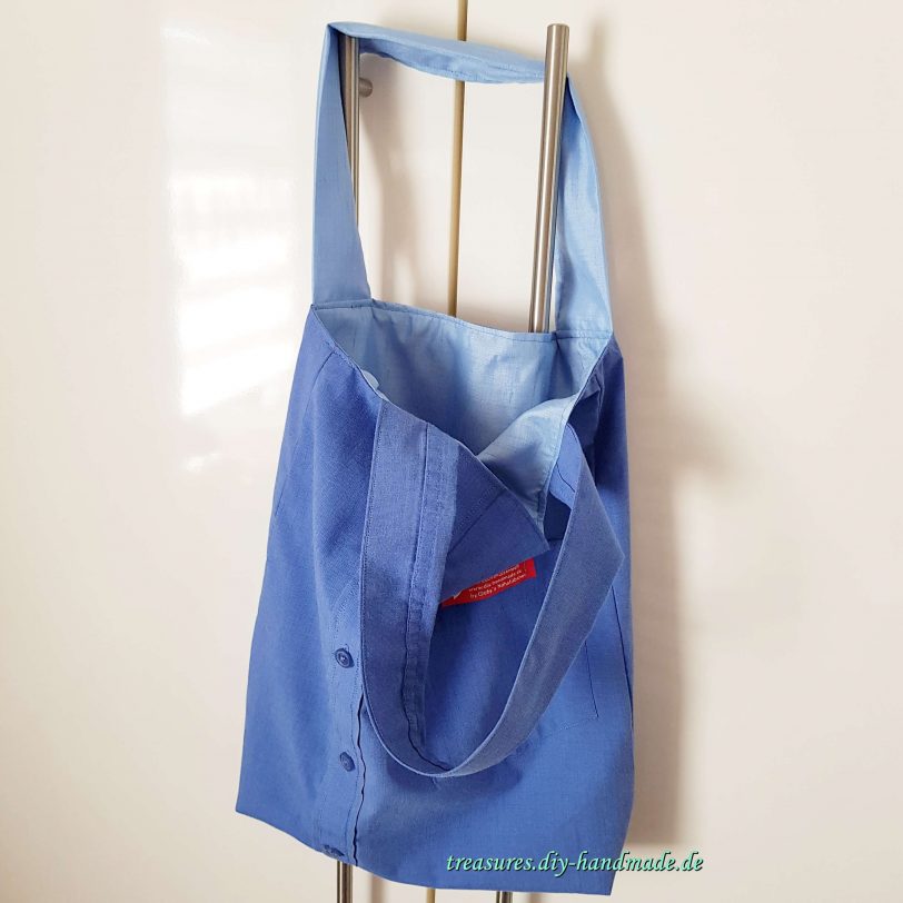 dekorative blaue Handtasche