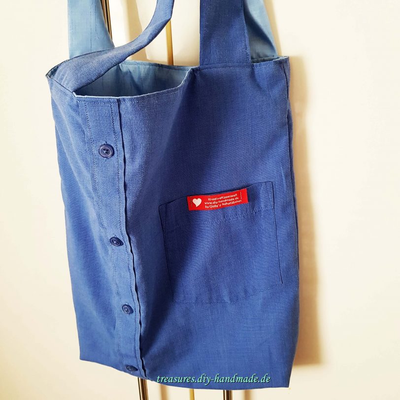 dekorative blaue Handtasche