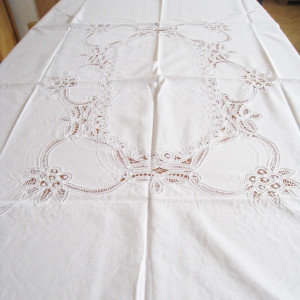 Tischdecke Richelieu Stickerei,