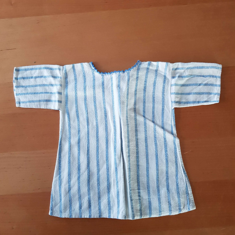 Erstlingshemd 1926 blauweißgestreift