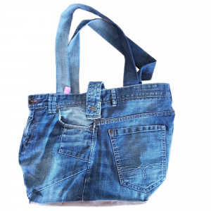 Jeanstasche upcycling, lange Träger