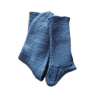 hellblaue-wollsocken