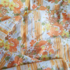 orange-kissenbezug-kissen-70er