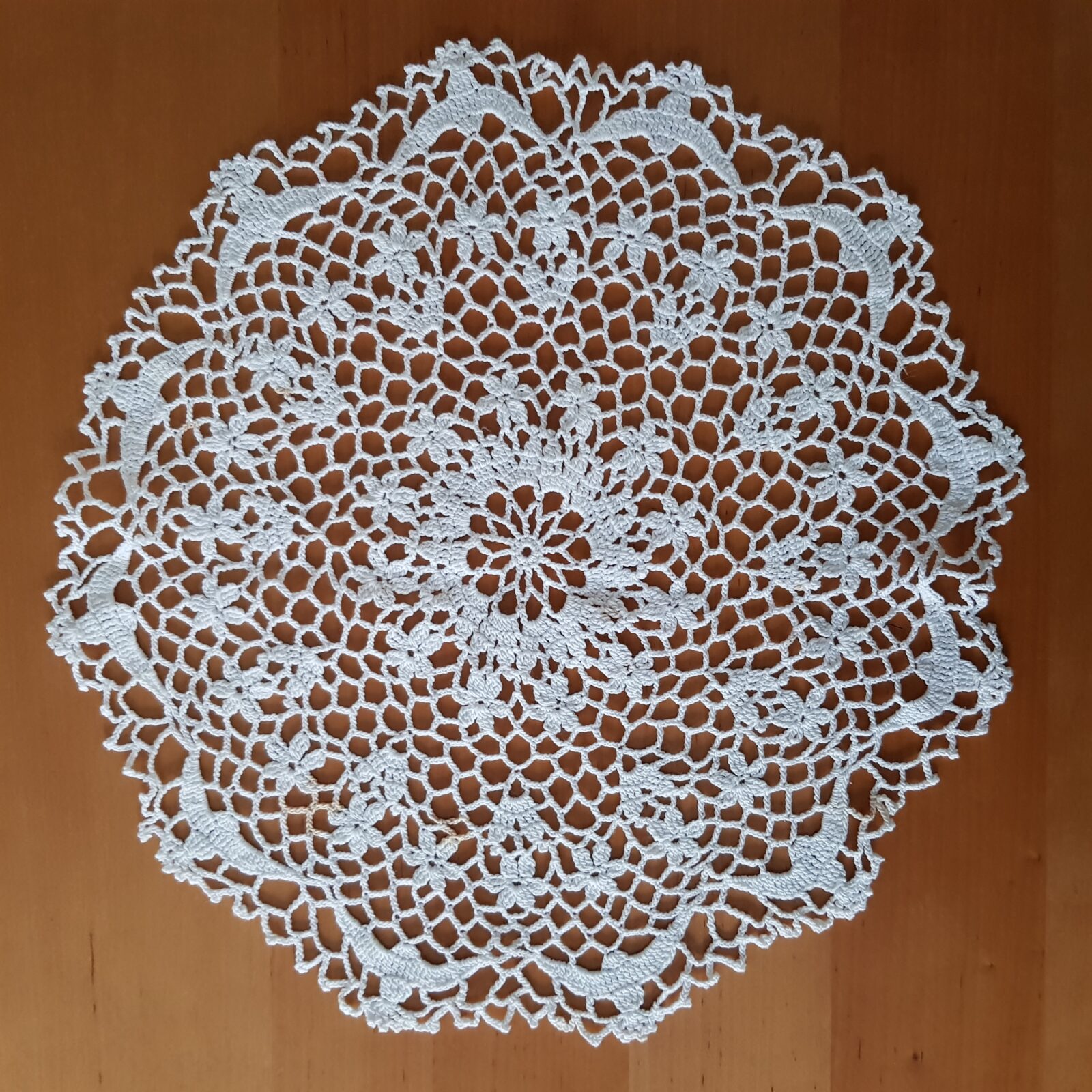 handgehäkeltes Deckchen Vintage